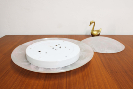 Grote glazen vintage plafondlamp. Roze retro lamp / plafonnière