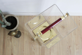 Vintage paraplubak van plexiglas met gouden details. Hollywood Regency stijl.