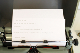Mintgroene vintage typmachine in koffer. Retro schrijfmachine - Supermetall