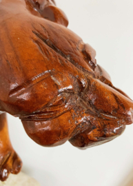 Groot houten beeld van een aanvallende kat-achtig.  Vintage sculptuur - tijger?
