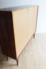 Vintage buffetkast met barretje. Houten retro design kast / wandmeubel