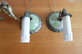 Set van twee vintage wandlampjes. Antieke 'kaars' lampjes, groen albast.