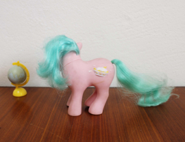 Banana Surprise, ijscoupe. Vintage My Little Pony - G1 - Hasbro. Retro MLP paardje