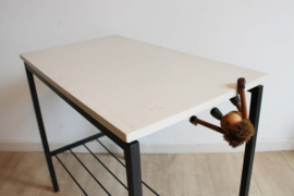 Vintage bijzettafel - Pastoe stijl. Retro design tafeltje / side table