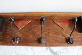 Houten vintage wandkapstok met haken. Antieke / Art Deco kapstok.