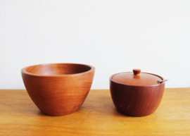 Set teakhouten schaaltjes met lepel. 2 vintage bakjes / kommetjes