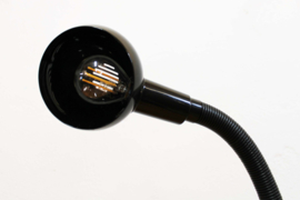 Zwarte  vintage klemlamp. Retro design lampje met buigbare hals