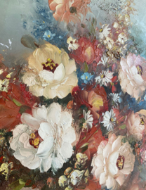 Romantisch bloemstilleven in houten lijst. Olieverf schilderij met rozen op doek