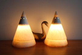 Set albasten vintage lampen in marmer look. Retro design lampjes, kegel vorm