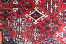 Handgemaakt vintage vloerkleed. Oosterse rode loper / deurmat