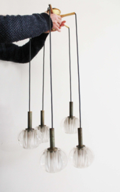 Vintage hanglamp met 5 glazen kappen. Retro design lamp, Raak?