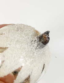 Set zilveren vintage kerstballen. Glazen deukbal en sneeuwbal