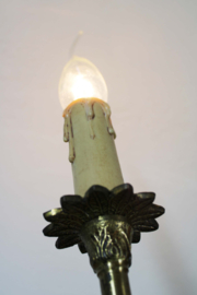 Vintage wandlampje met kaarsje. Antiek 'kaars' lampje