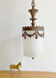 Antieke hallamp met bronzen details. Glazen vintage lamp.