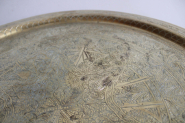 Authentiek Oosters vintage tafeltje. Koper/messing dienblad op houten onderstel