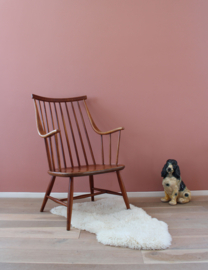 Houten vintage spijlenstoel - Lena Larsson - Nesto. Scandinavisch design stoel.