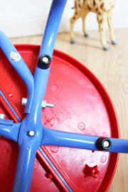Vintage kindertafel met 2 stoeltjes - Puzzle - IKEA. Retro tafel - Memphis stijl.