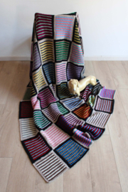 Kleurrijke vintage lapjes sprei. Handgemaakte retro deken / plaid