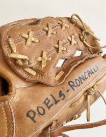 Set lederen honkbal handschoenen. Vintage baseball glove - links
