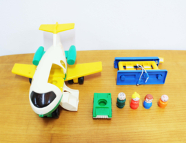 Vintage Fisher-Price vliegtuig met 4 poppetjes. Retro speelgoed #182
