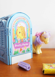 Vintage My little Pony paardensalon - Pretty Parlor. Retro stal met pony's