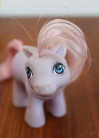 Baby Lavender Ember: Vintage My Little Pony - G1 - Hasbro. Retro speelgoed MLP paardje