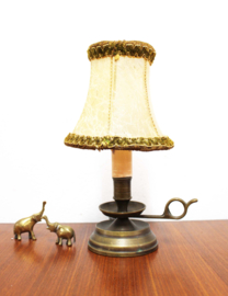 Goudkleurige tafellampje met creme kap. Vintage lamp