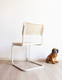 Witte vintage stoel - Cesca - Marcel Breuer stijl. Retro design sledestoel