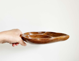 Houten vintage schaal in blad vorm. Boho bord met vakken / snackschaal