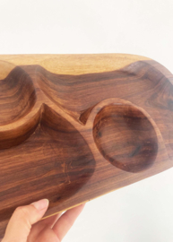 Grote houten vintage schaal met vakken. Boho retro snackschaal