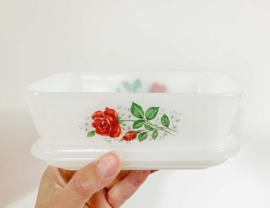 Vintage Arcopal schaaltje met deksel. Melkglazen retro bakje / botervloot