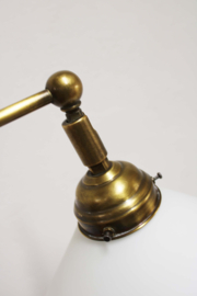 Hollywood Regency lamp met witte kap. Gouden vintage vloerlamp