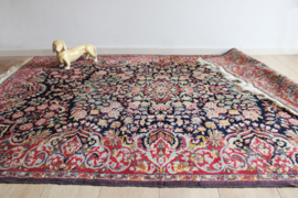 Handgeknoopt Oosters kleed. Vintage Perzisch tapijt met bloemetjes