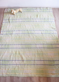 Groene wollen vintage deken van AaBe. Retro sprei - 165 x 216 cm.