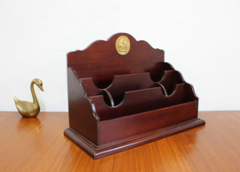 Klassiek houten postbakje, antiek look. Retro desk organzier / pennenbak