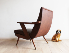 Bruine vintage fauteuil. Retro Mid Century design stoel