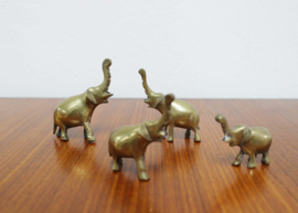 Set van 4 messing olifantjes. Vintage beeldjes in olifanten vorm