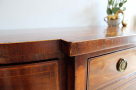 Prachtig antiek houten side board - George III. Vintage dressoir kast met inlegwerk