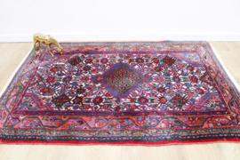 Kleurrijk handgemaakt vloerkleed. Roze vintage tapijtje / deur / badmat