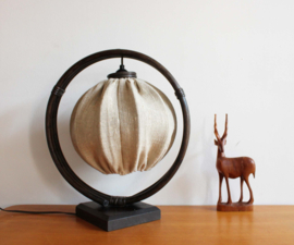 Vintage Manou tafellamp jaren 70. Retro rotan safari lamp