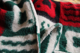 Geblokte vintage deken, geel - groen -rood . Geruiten wollen retro sprei