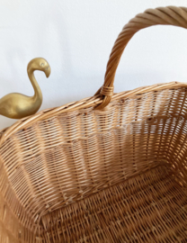 Rieten vintage mand met hengsel. Bohemien rotan mandje / picknickmand