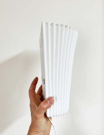 Keramieken vintage plissé lamp - Bista - IKEA. Witte retro design wandlamp
