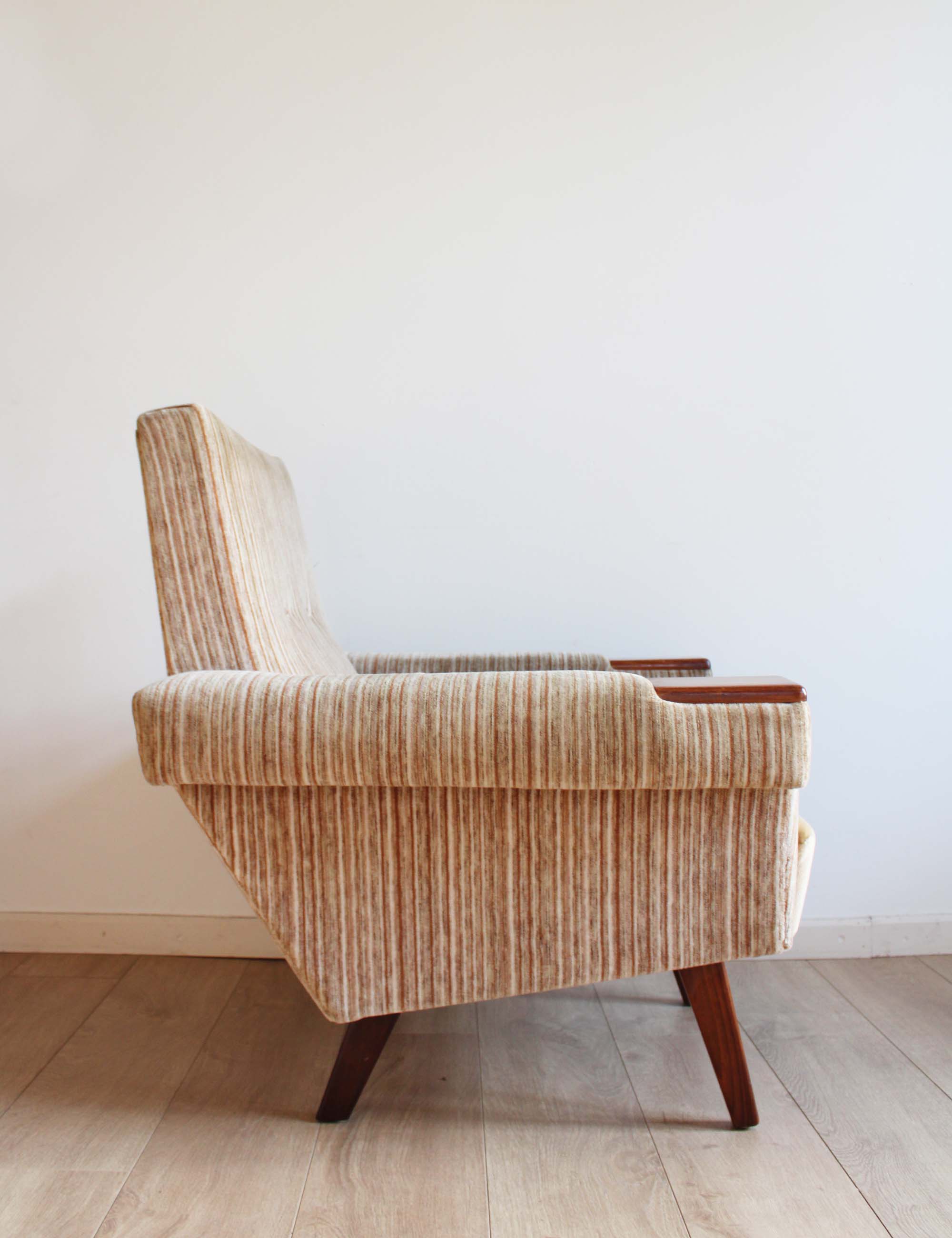 Heerlijke vintage Mid Century fauteuil. Retro design lounge stoel