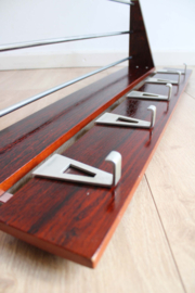 Vintage kapstok van hout en metaal. Retro Mid Century design wandkapstok