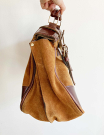 Bruine vintage schooltas. Retro weekend tas, suede