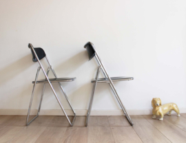 Zwarte vintage klapstoelen - Jim - IKEA. Retro design stoeltjes - Niels Gammelgaard