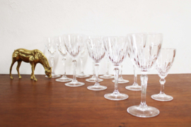 Set van 12 kristallen wijnglazen. Vintage glazen, div.