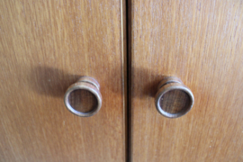 Houten vintage Omnia dressoir. Retro design kast, jaren 80