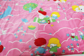 Roze vintage kinder slaapzak- Ikea. Retro sprei met poppetjes en dieren